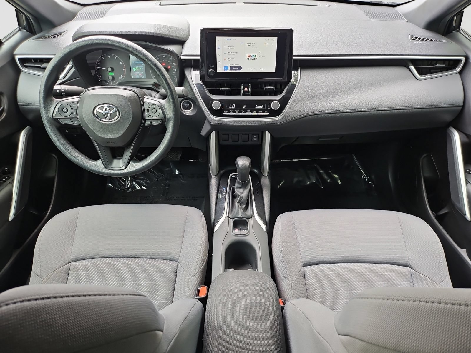 Used 2023 Toyota Corolla Cross AWD Hybrid image 16