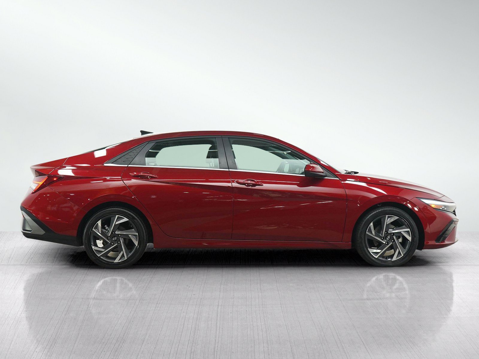 Used 2025 Hyundai Elantra SEL FWD image 6