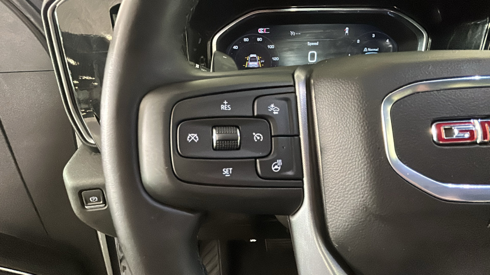 Used 2024 GMC Sierra 1500 Elevation w/ X31 Off-Road Package AWD/4WD image 18