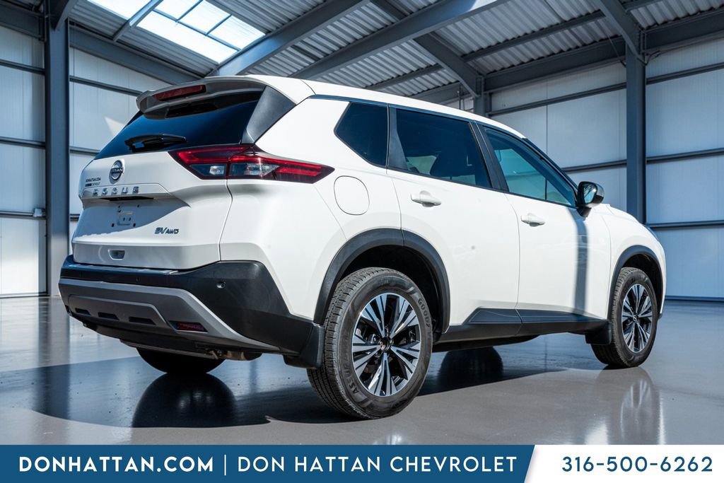 Used 2023 Nissan Rogue SV image 32
