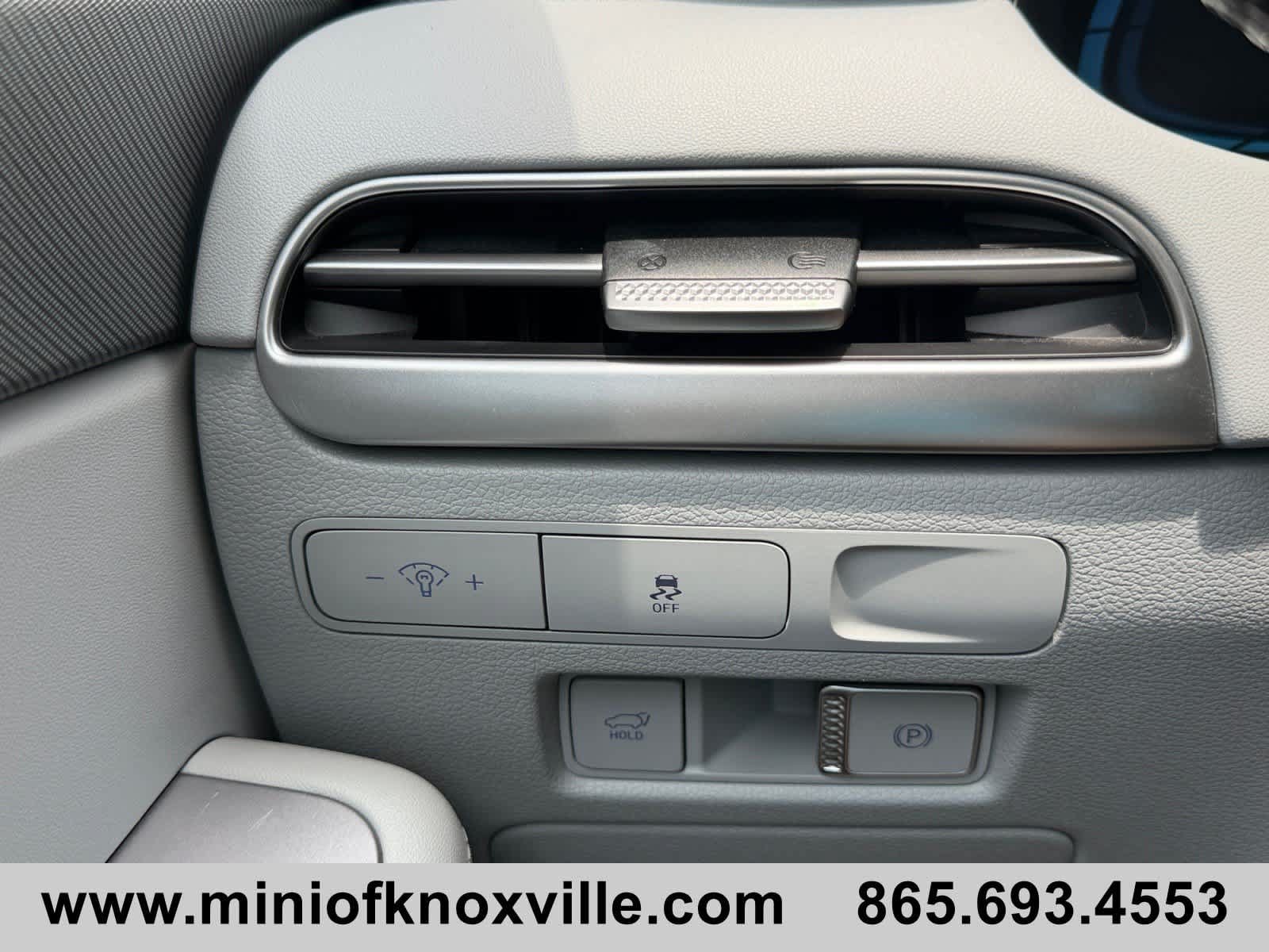 Used 2025 Hyundai Palisade SEL FWD image 24
