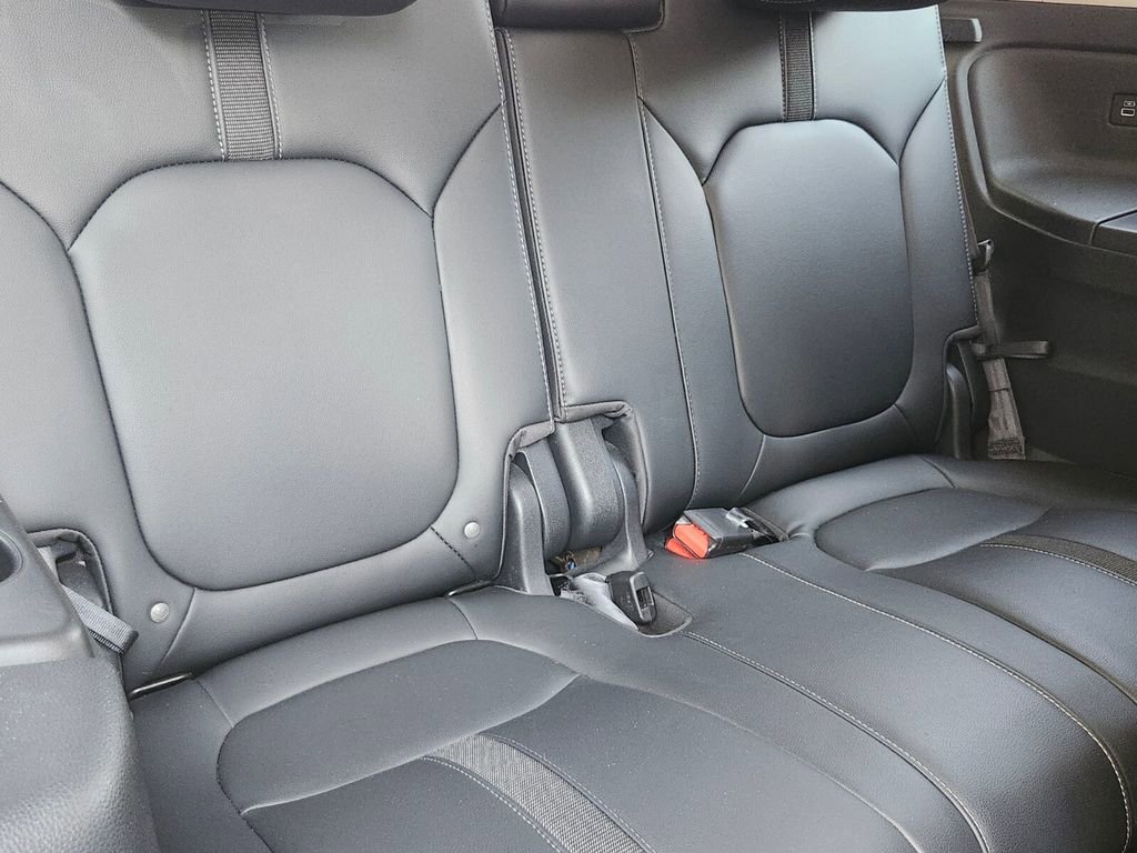 Used 2023 Honda Pilot Touring image 19