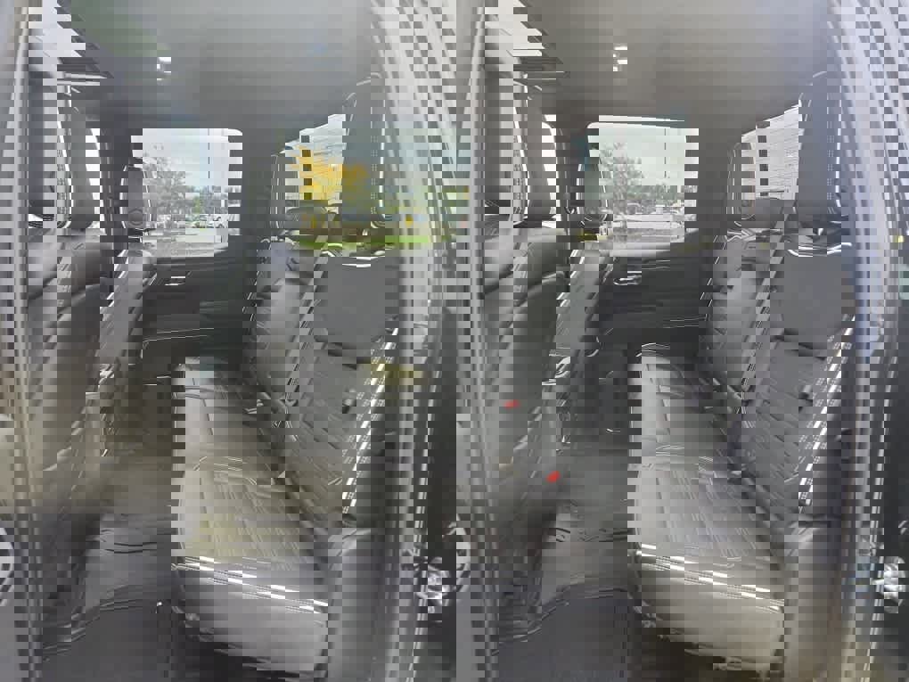 Used 2023 GMC Sierra 1500 AT4X image 17