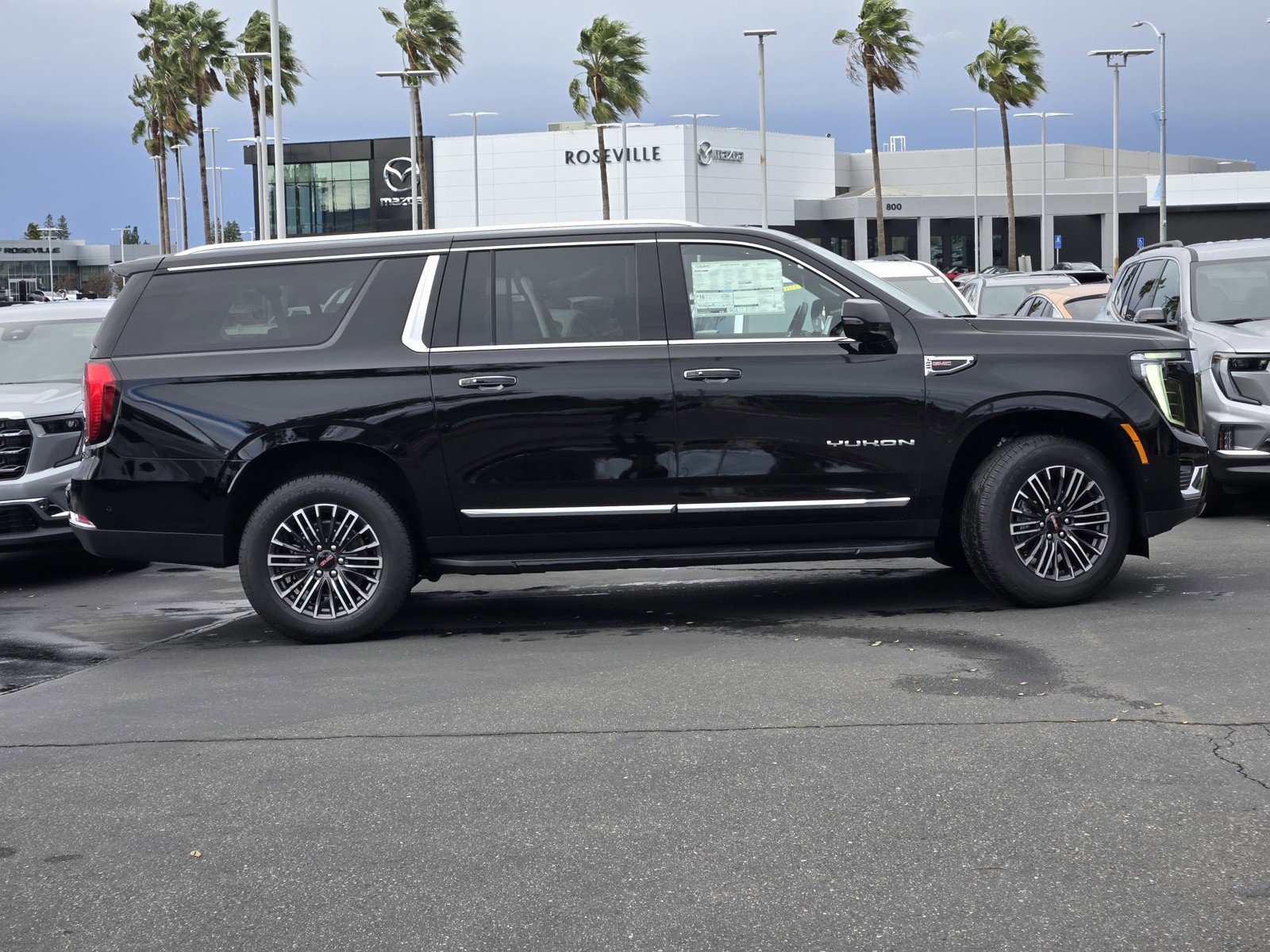 New 2026 GMC Yukon XL Elevation w/ Elevation Premium Package image 3