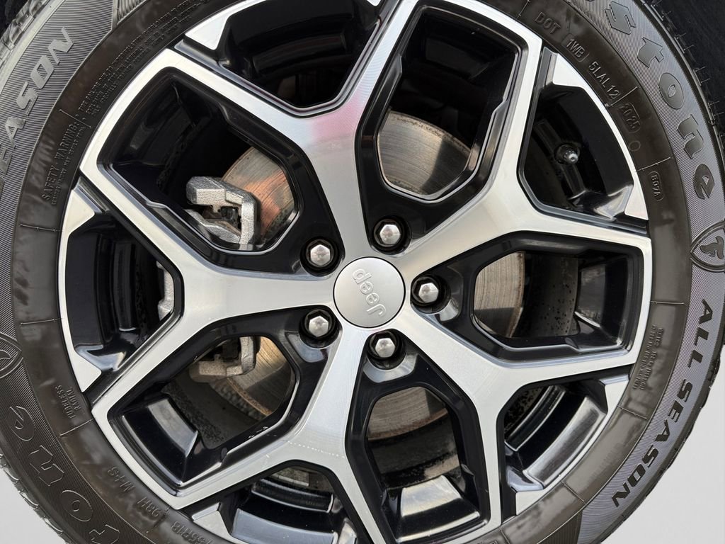 Used 2024 Jeep Compass Limited image 18