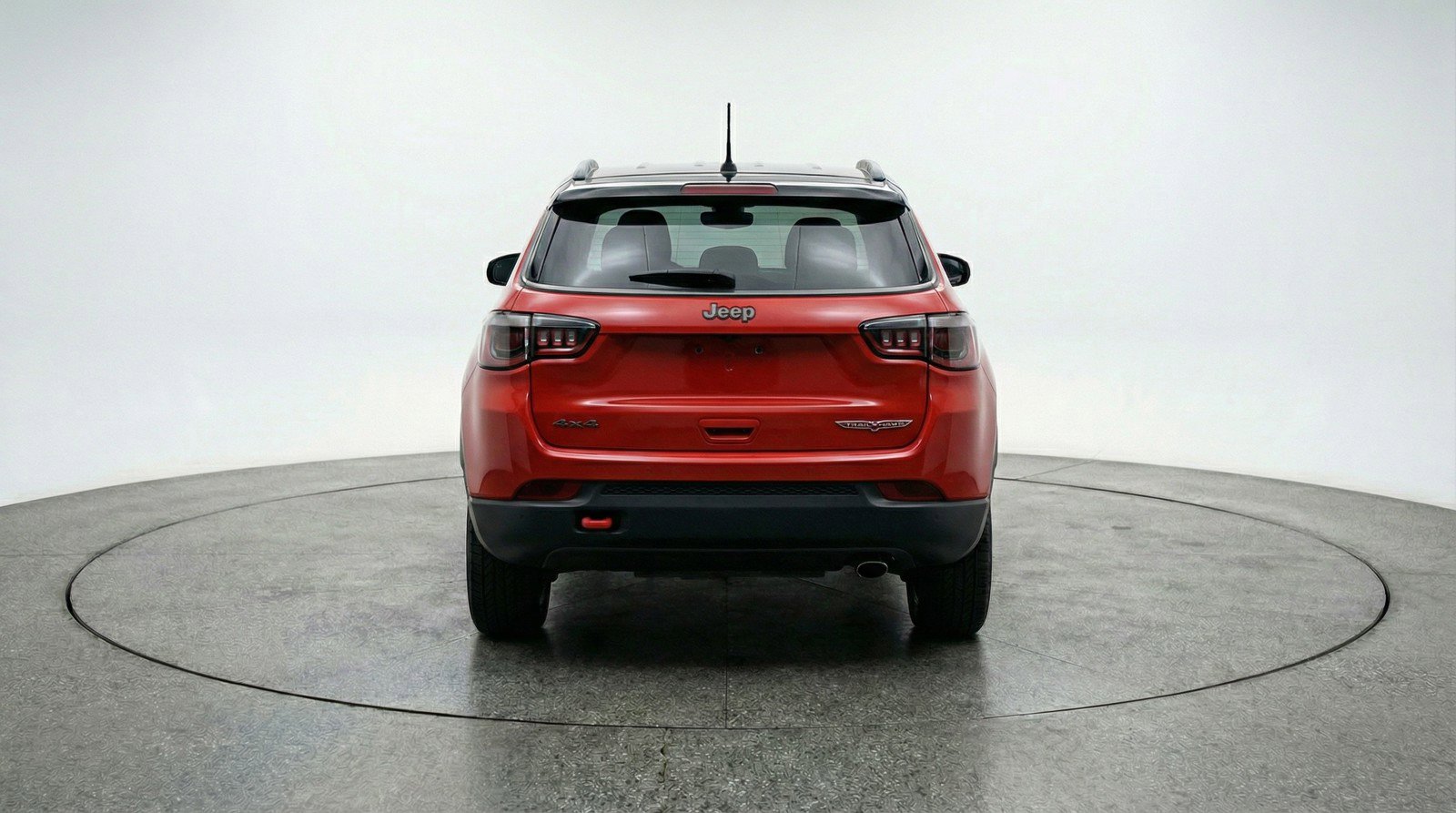Used 2025 Jeep Compass Trailhawk AWD/4WD image 7