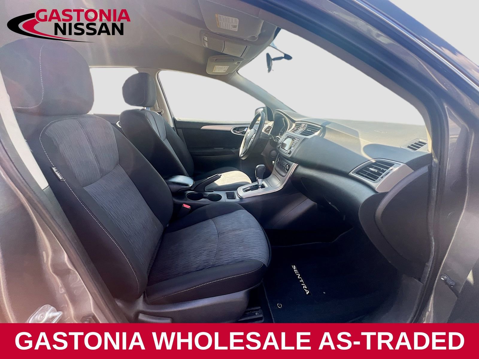 Used 2015 Nissan Sentra SV image 28