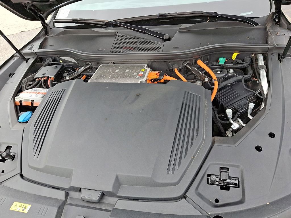 Used 2023 Audi e-tron Premium Plus w/ Premium Plus Package image 30