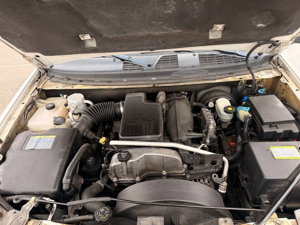 Used 2009 GMC Envoy SLE image 17