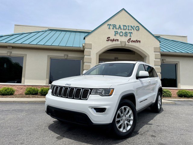 Used 2021 Jeep Grand Cherokee Laredo image 26