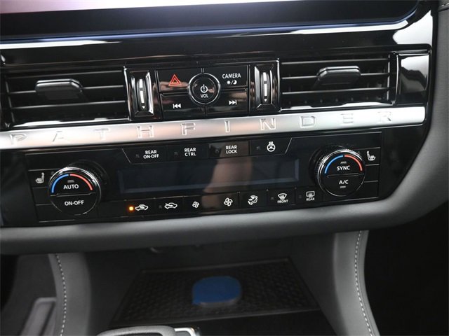 New 2026 Nissan Pathfinder SL w/ SL Premium Package image 4