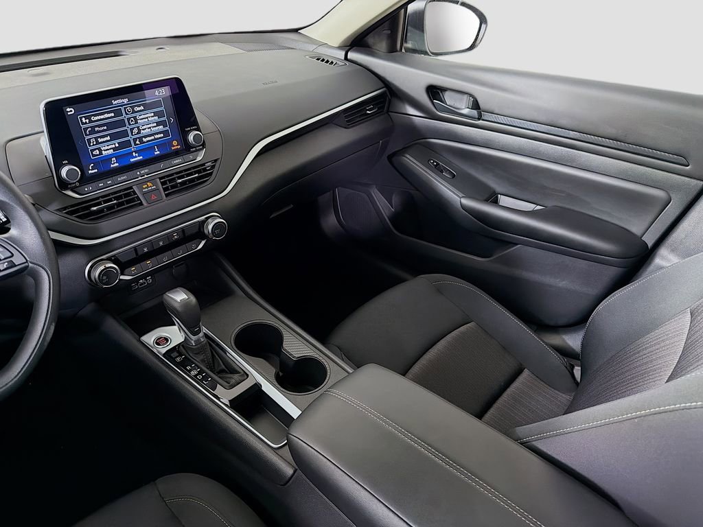 Used 2025 Nissan Altima 2.5 S image 23