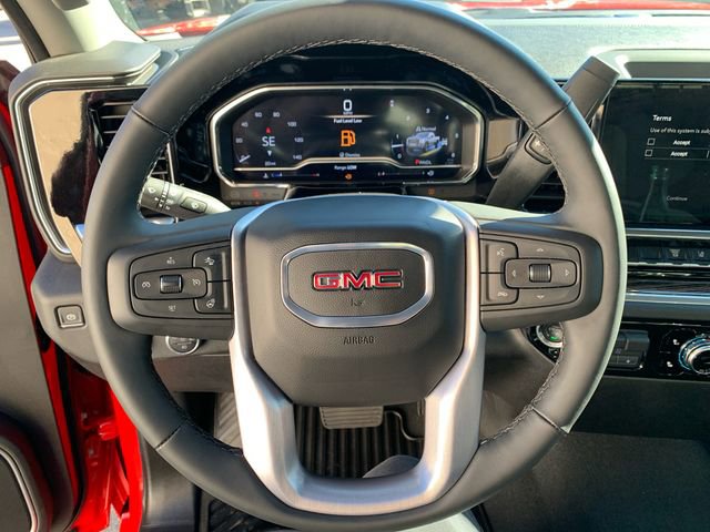 Used 2025 GMC Sierra 2500 SLE image 23