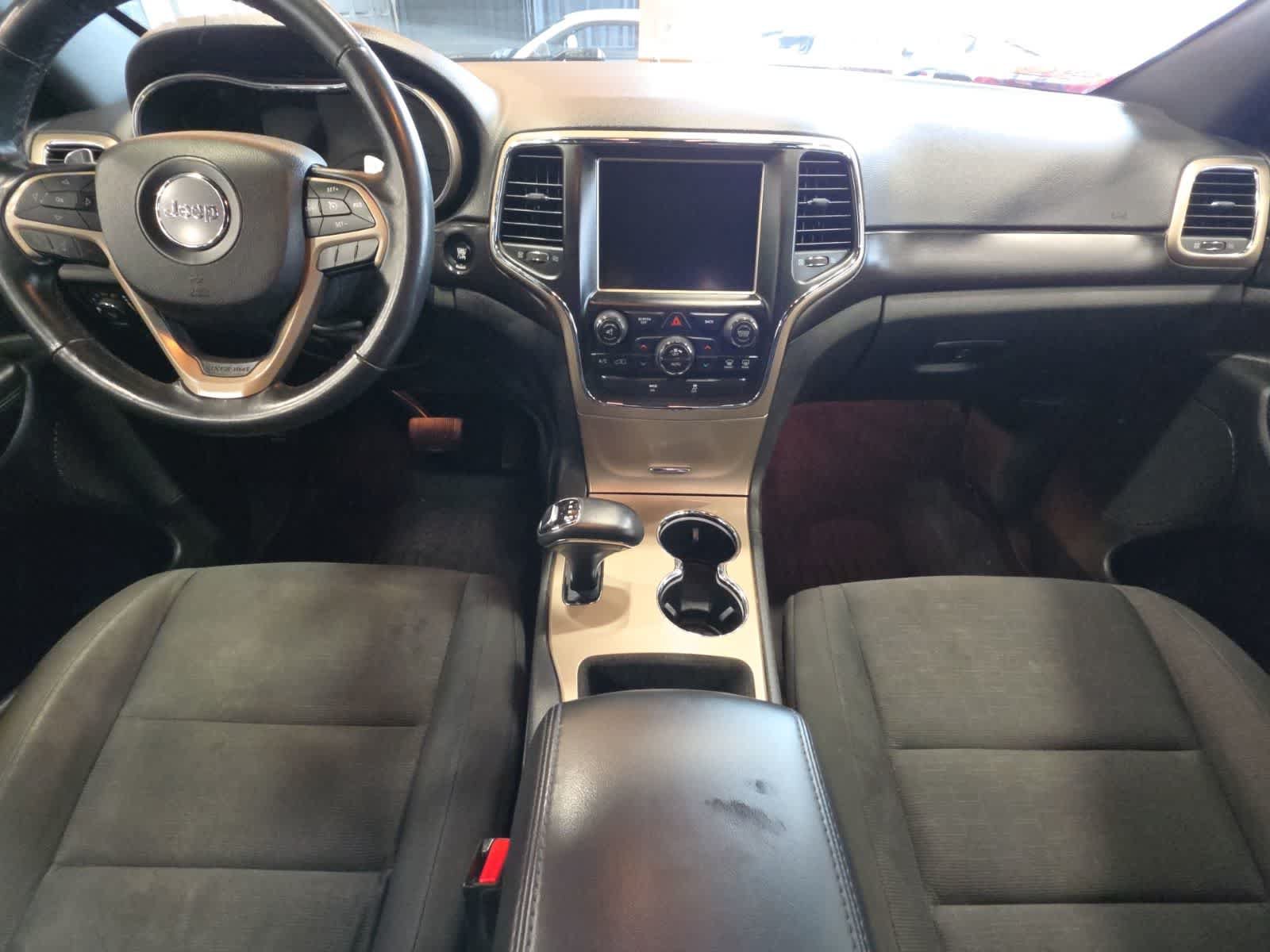 Used 2014 Jeep Grand Cherokee Laredo w/ 18" Wheel & 8.4" Radio Group AWD/4WD image 25