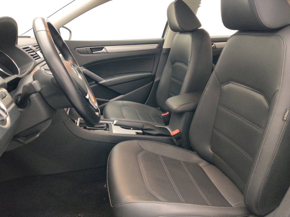 Used 2019 Volkswagen Passat 2.0T Wolfsburg w/ Wheels & Sunroof Package FWD image 17
