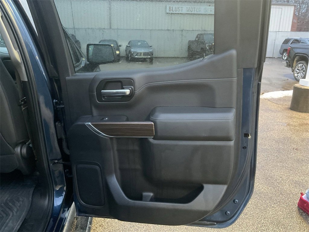 Used 2020 Chevrolet Silverado 1500 LT Trail Boss image 17