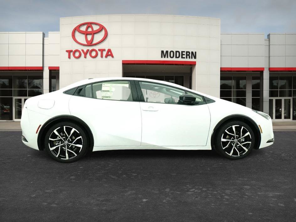 New 2026 Toyota Prius Plug-In Hybrid w/ Limited Premium Package FWD image 5