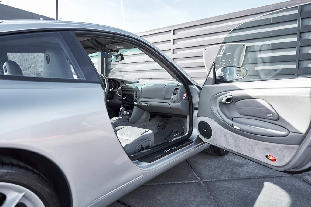 Used 2002 Porsche 911 Carrera image 26