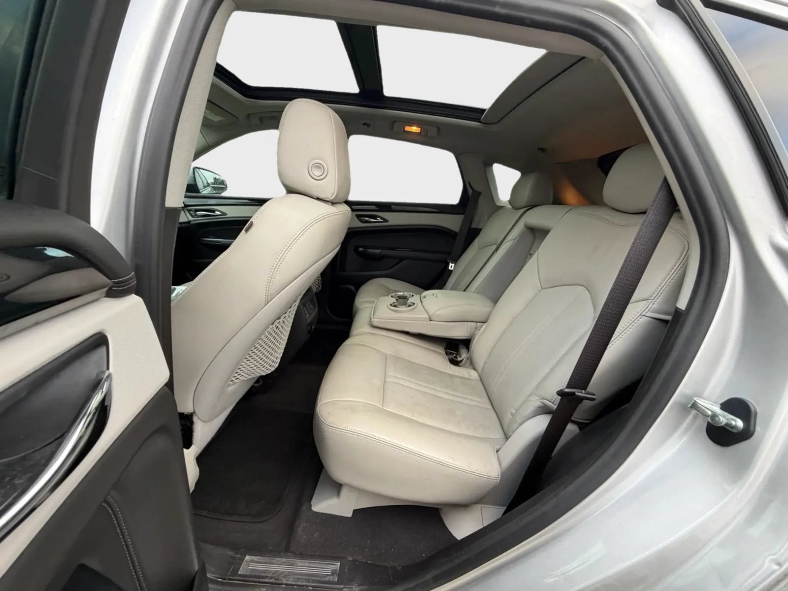 Used 2014 Cadillac SRX Luxury w/ Driver Awareness Package FWD image 19