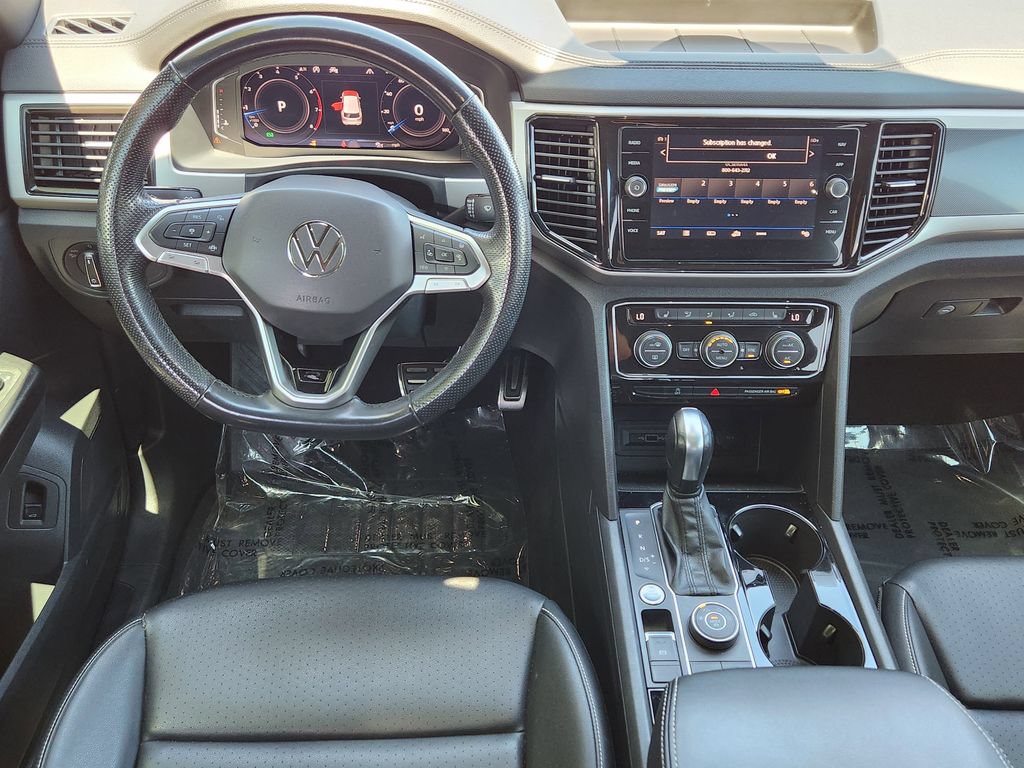 Used 2020 Volkswagen Atlas Cross Sport SEL R-Line AWD/4WD image 2