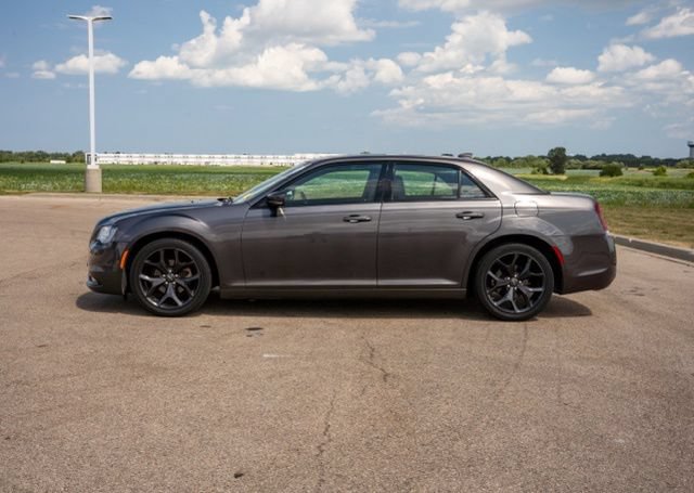 Used 2023 Chrysler 300 S RWD image 4