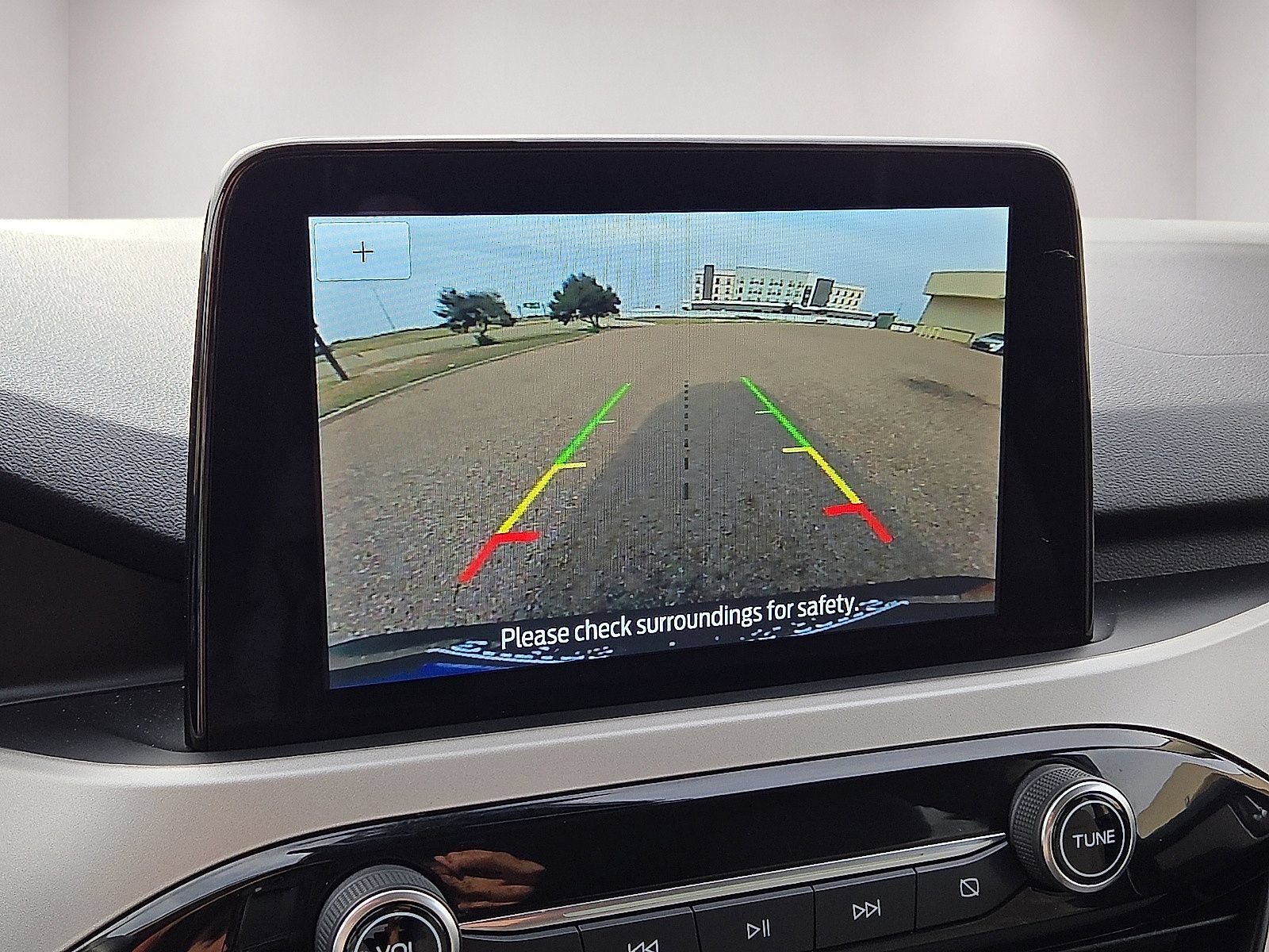 Used 2020 Ford Escape SE Sport FWD image 27