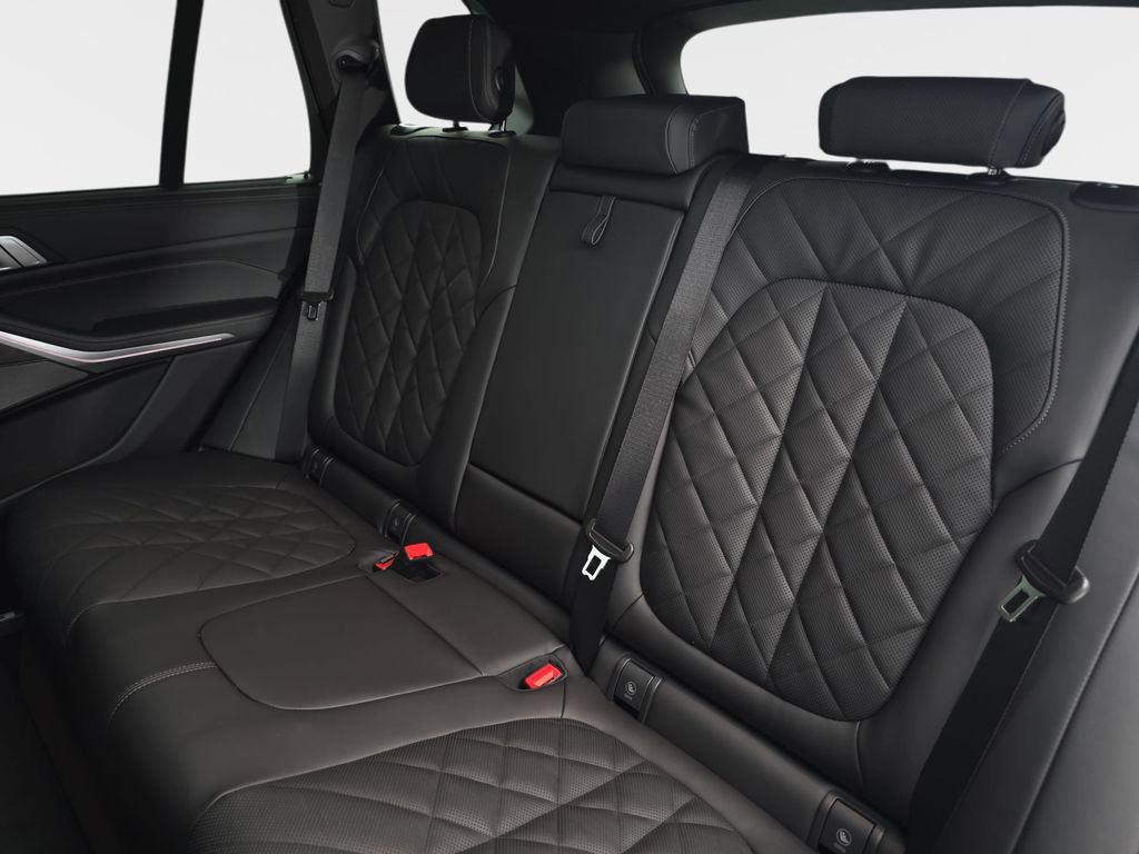 New 2026 BMW X5 xDrive40i w/ M Sport Package image 14