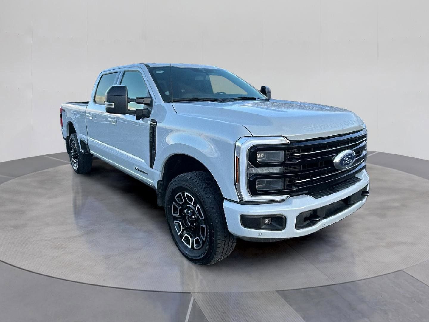 Used 2025 Ford F250 Platinum image 9