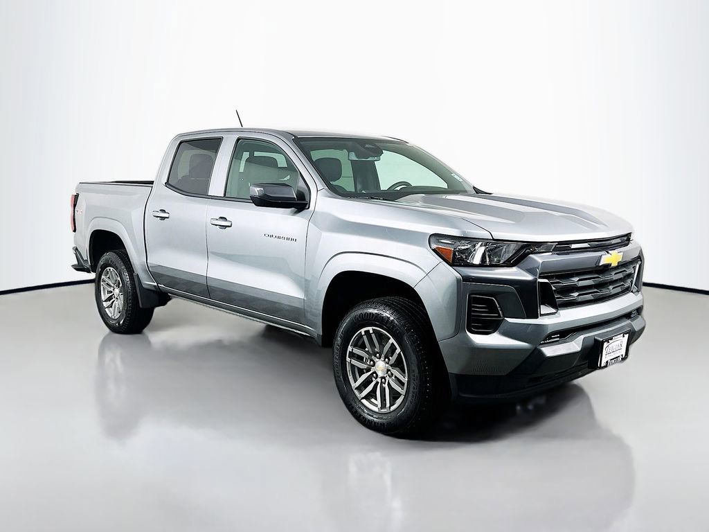 Used 2026 Chevrolet Colorado LT w/ Advanced Trailering Package image 3