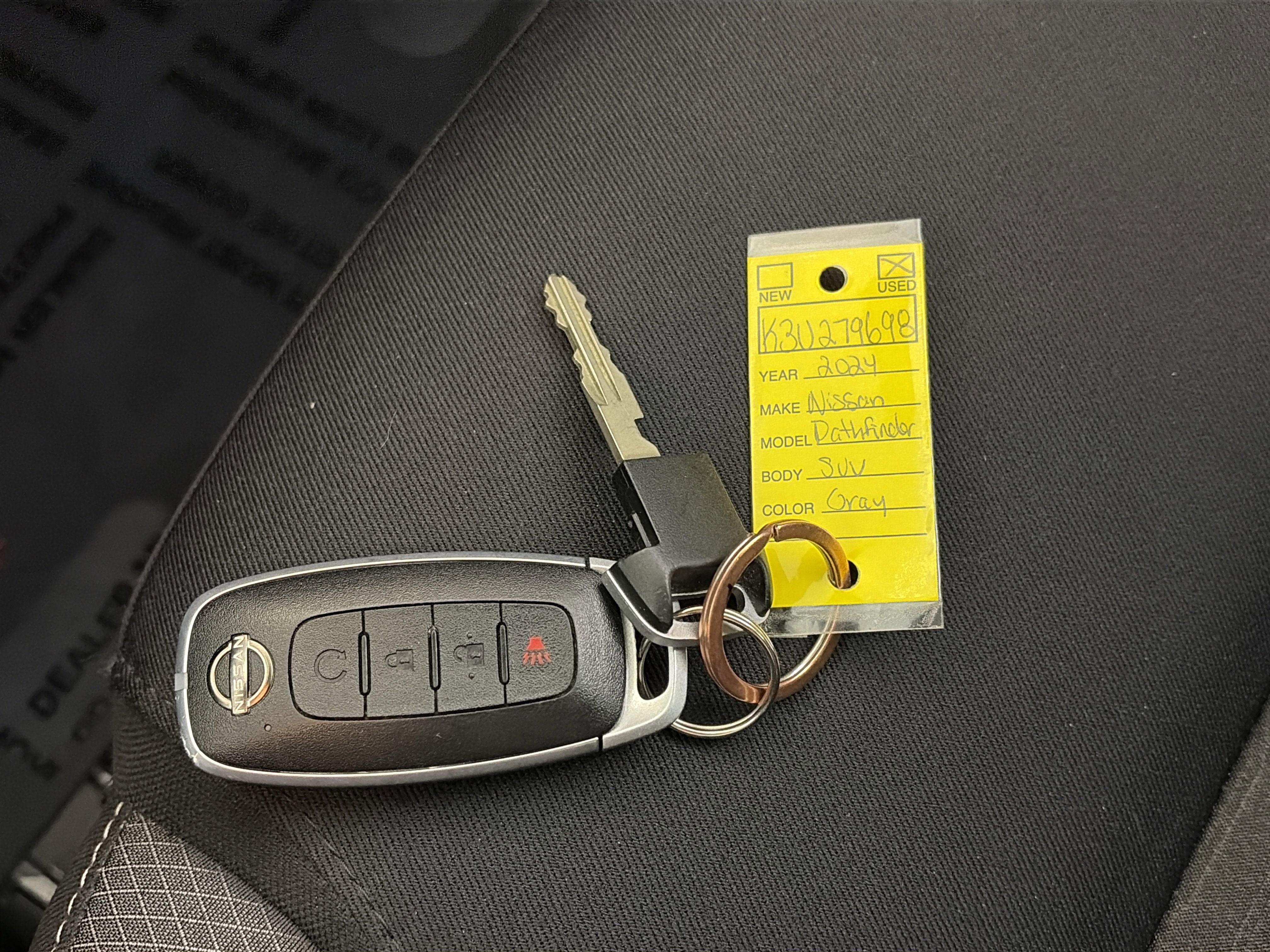 Used 2024 Nissan Pathfinder SV image 31