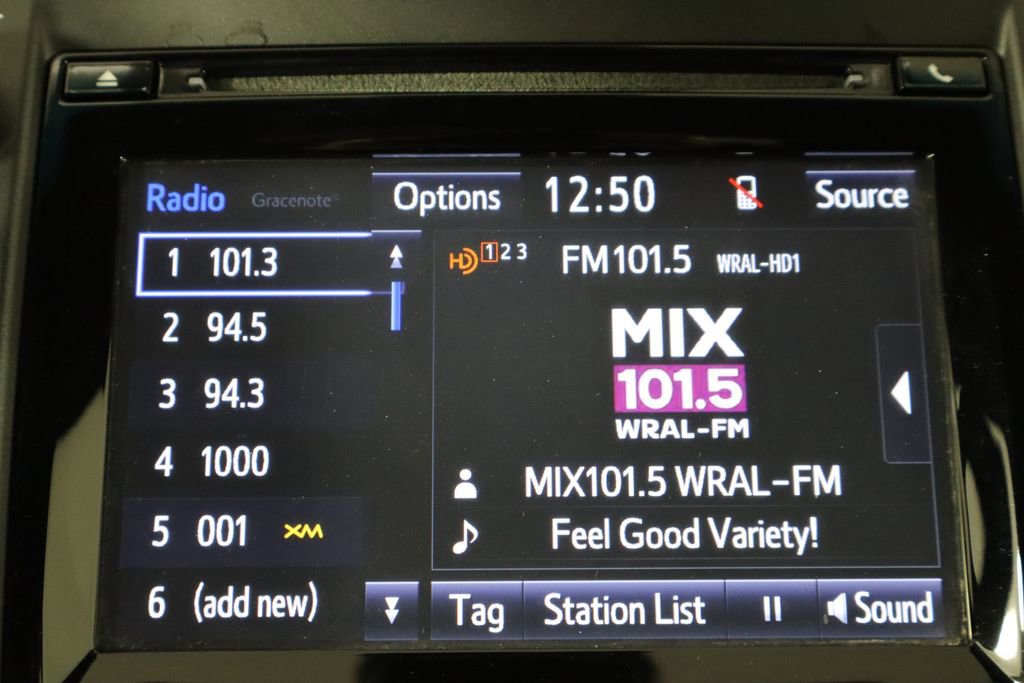 Used 2017 Toyota Camry XSE w/ Moonroof Package image 29