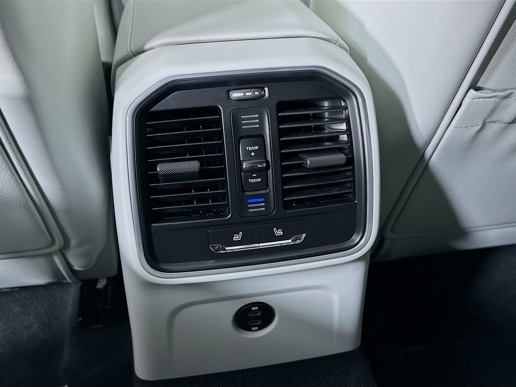 New 2025 Porsche Macan S image 27