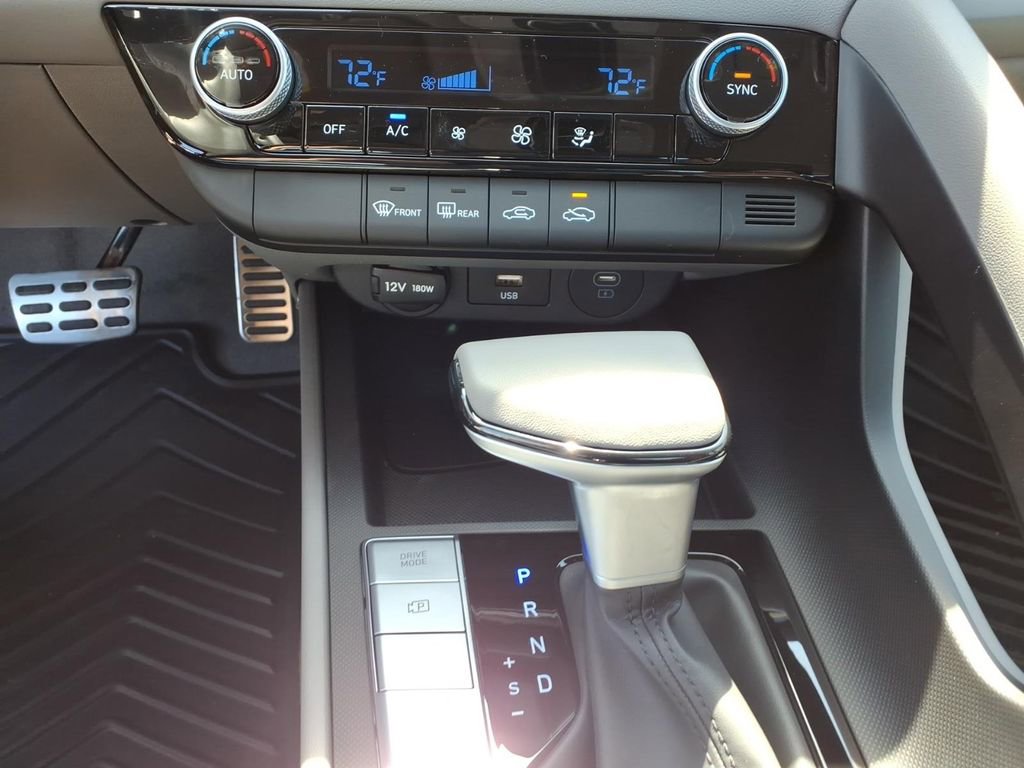 New 2026 Hyundai Elantra Sport FWD image 21