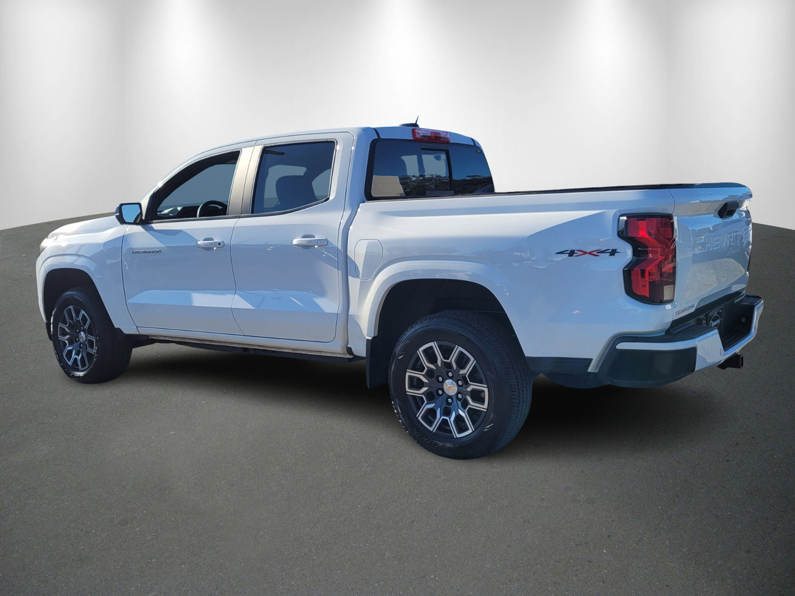 Used 2023 Chevrolet Colorado LT w/ LT Convenience Package II image 5