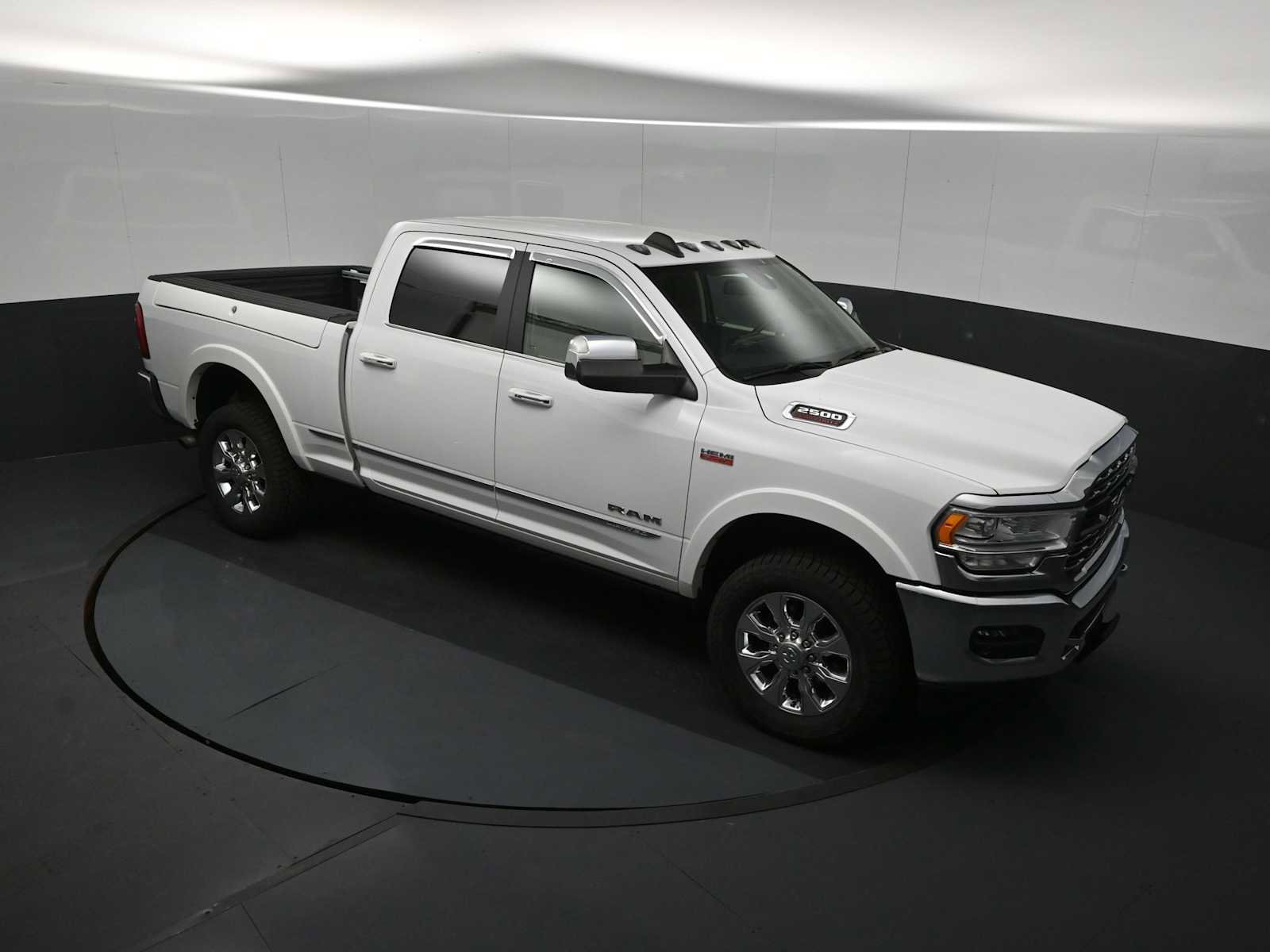 Used 2020 RAM 2500 Limited AWD/4WD image 43