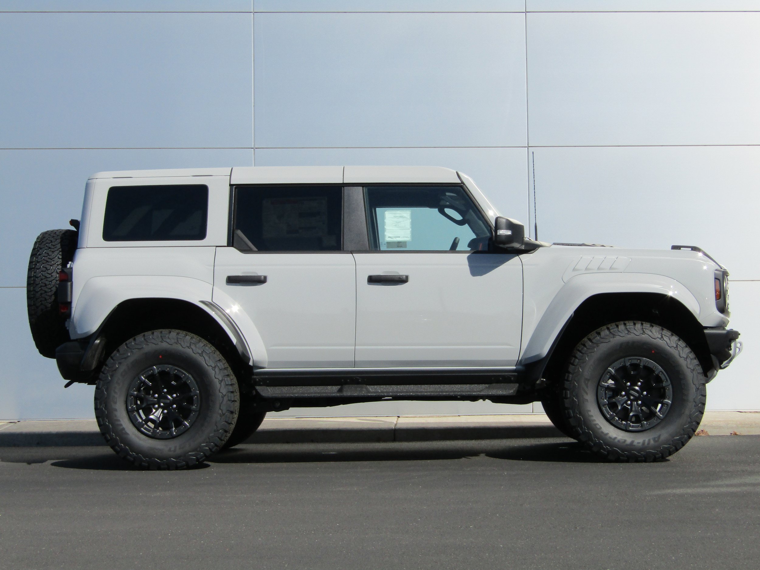 New 2026 Ford Bronco Raptor w/ Interior Carbon Fiber Pack AWD/4WD image 3