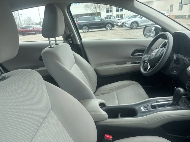 Used 2016 Honda HR-V LX image 9