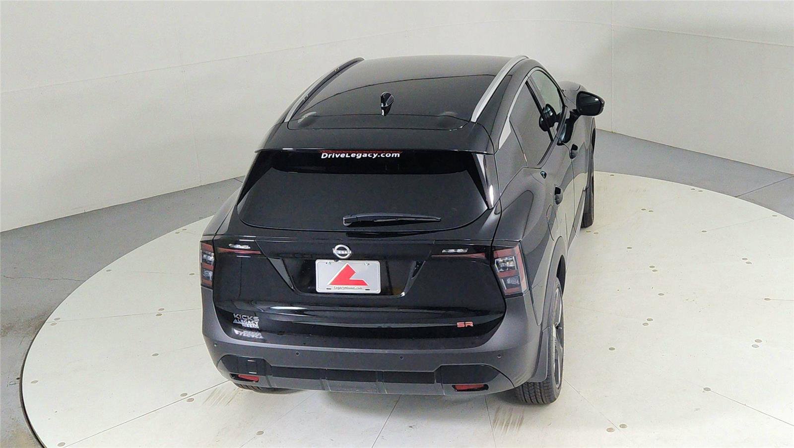 Used 2025 Nissan Kicks SR FWD image 22