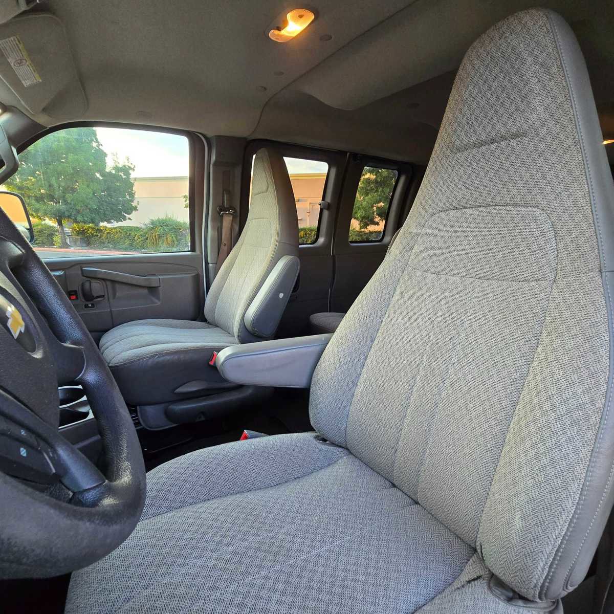 Used 2020 Chevrolet Express 3500 LT w/ LT Preferred Equipment Group image 21