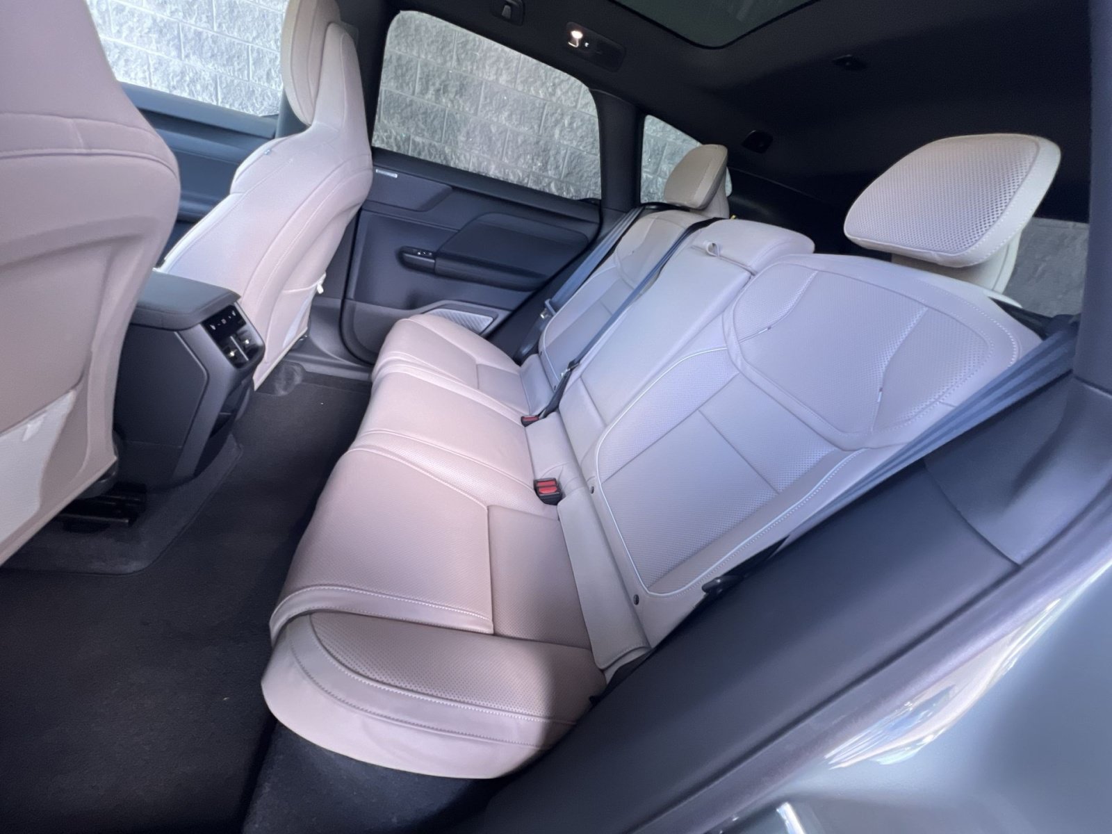 New 2027 Volvo EX60 Ultra AWD/4WD image 25