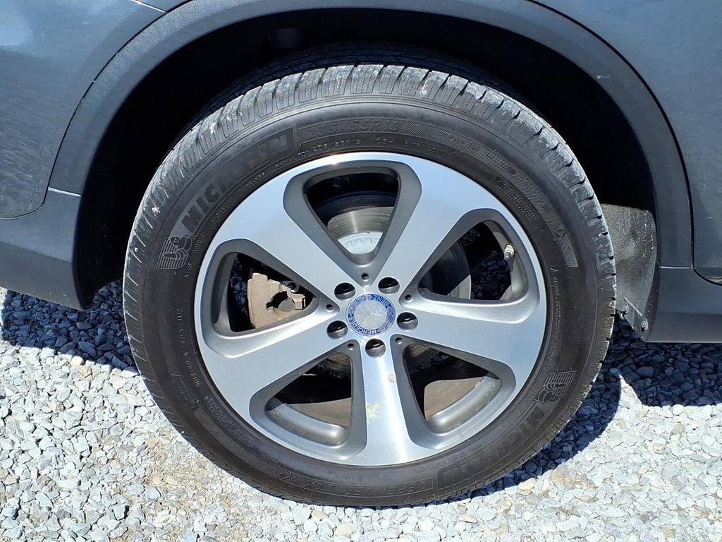 Used 2017 Mercedes-Benz GLC 300 4MATIC Coupe image 36