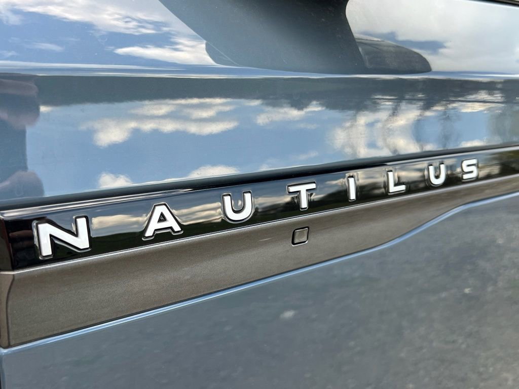 New 2026 Lincoln Nautilus Premier w/ Equipment Group 102A AWD/4WD image 25