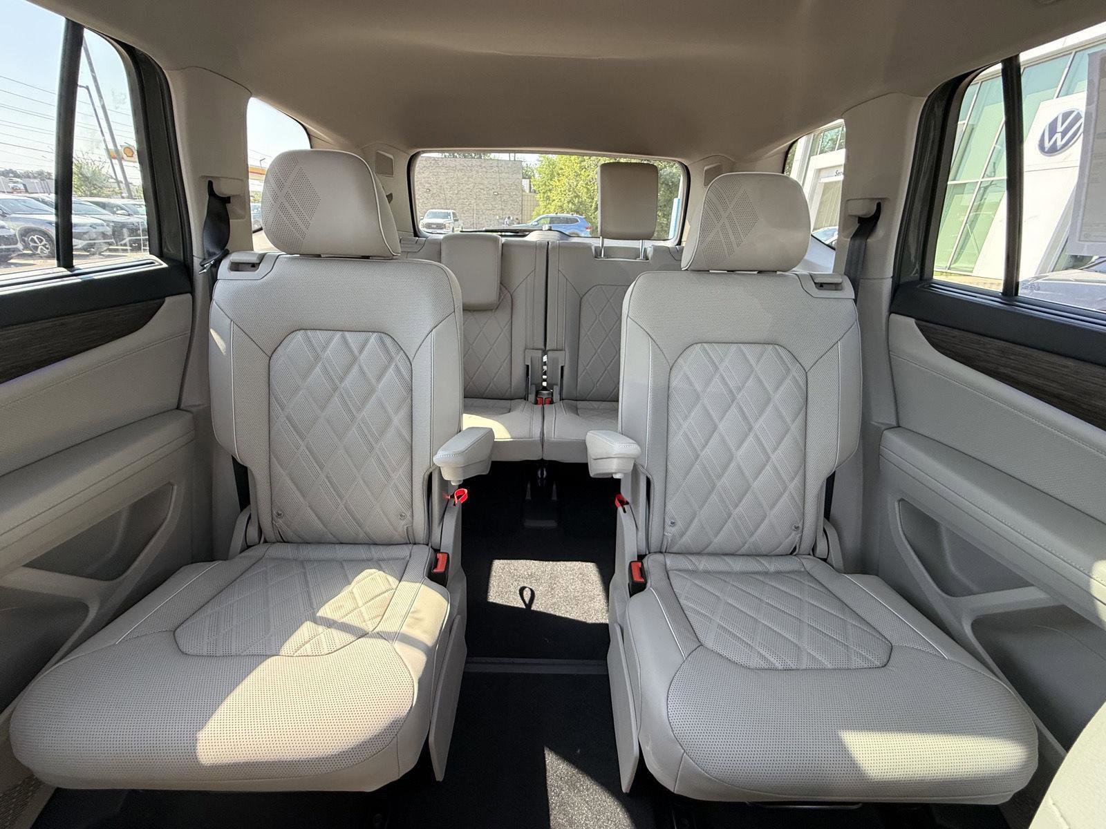 New 2026 Volkswagen Atlas SEL Premium R-Line image 17