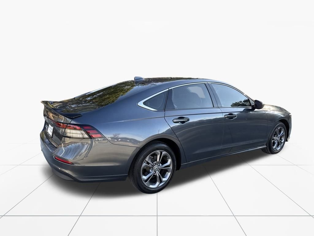 Used 2023 Honda Accord EX image 9