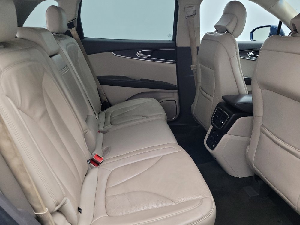 Used 2017 Lincoln MKX Reserve w/ Driver Assistance Package image 19