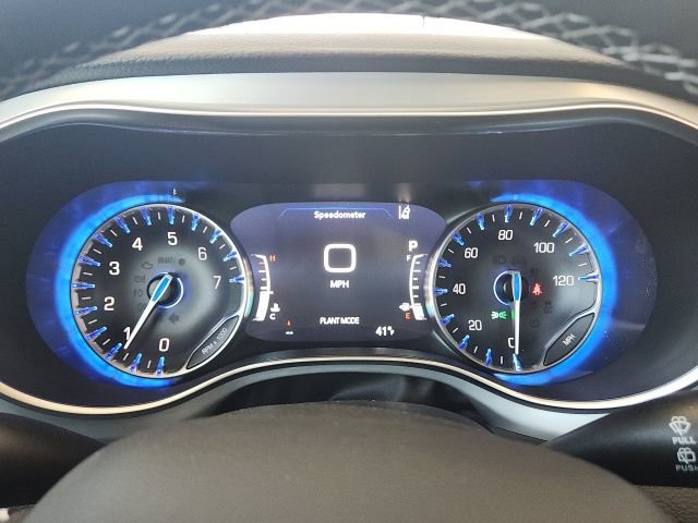 New 2025 Chrysler Pacifica Limited image 41