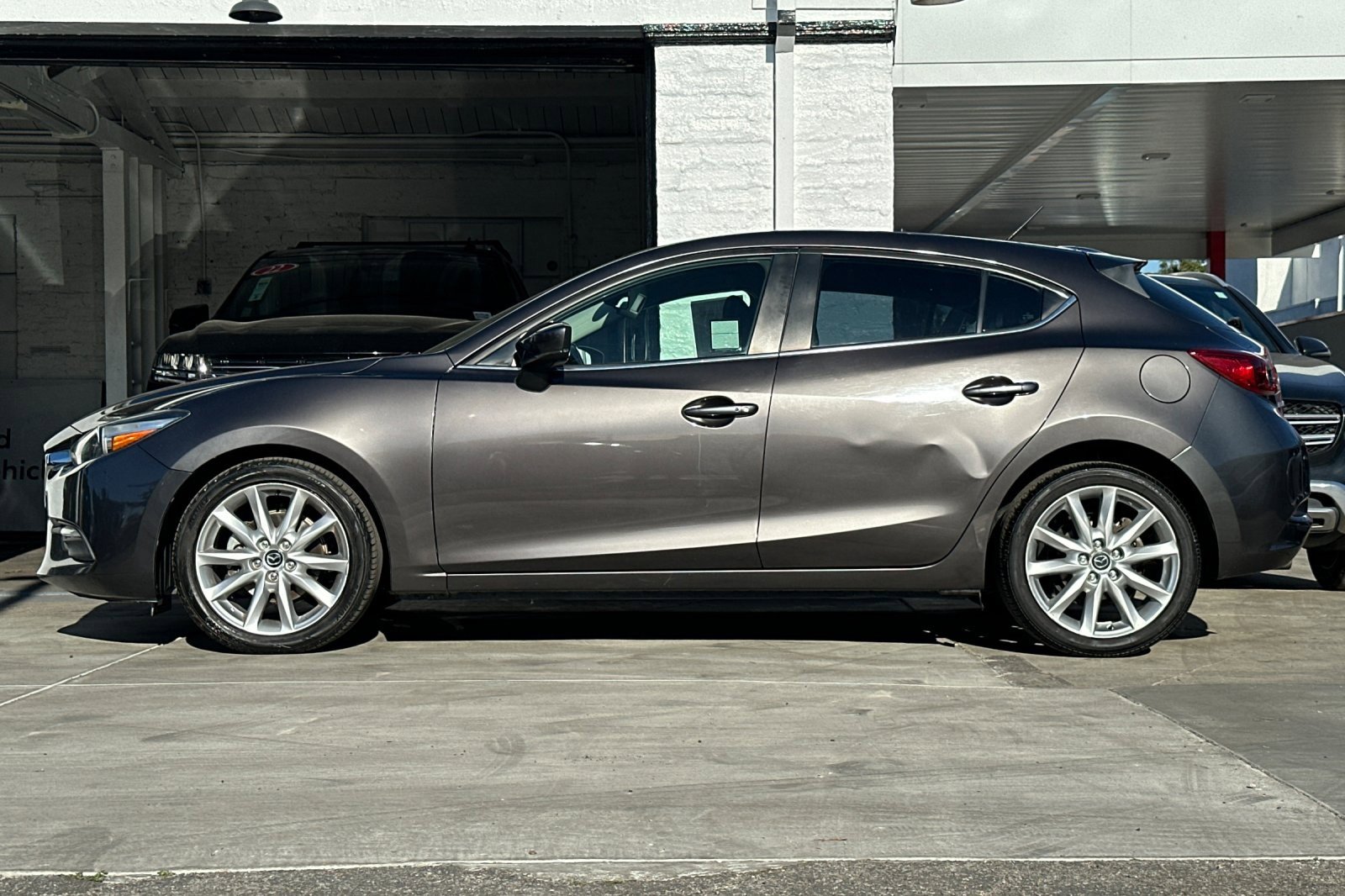 Used 2017 MAZDA MAZDA3 Touring image 7