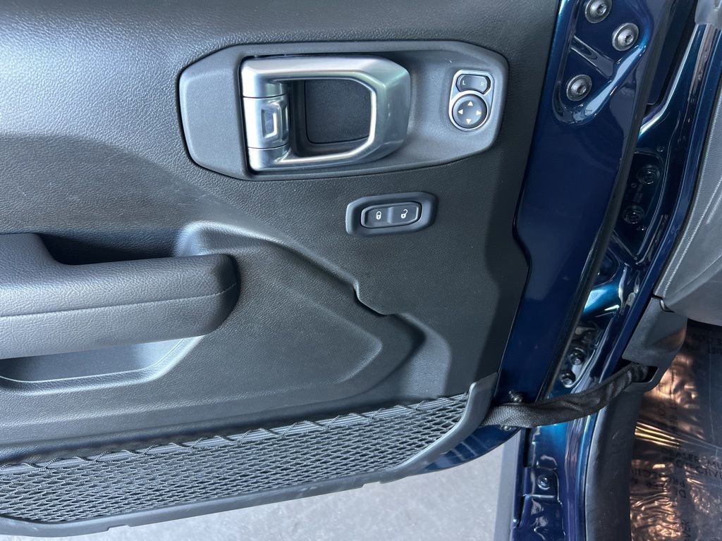 Used 2025 Jeep Gladiator Rubicon w/ Convenience Group image 20