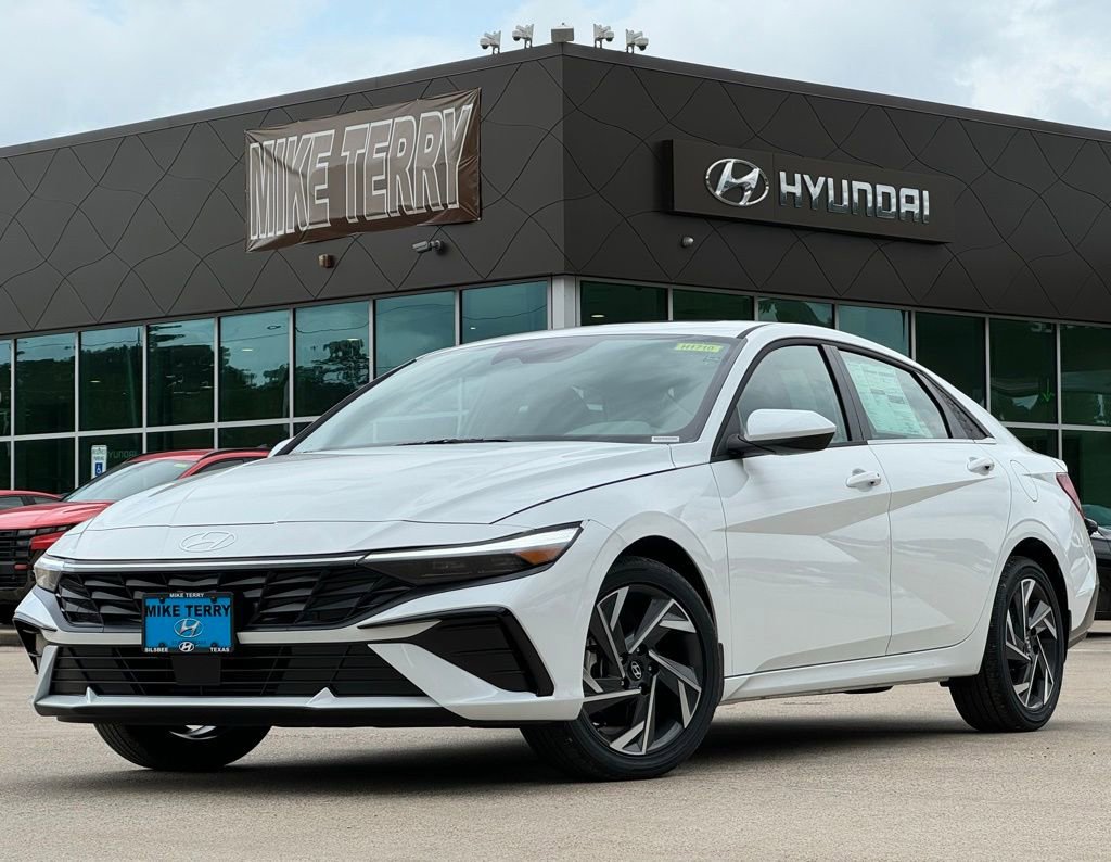 New 2025 Hyundai Elantra SEL