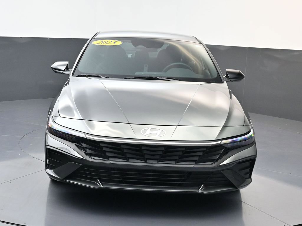 Certified 2025 Hyundai Elantra SEL image 9